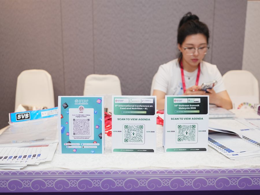 Delegate kits and QR check-in at the front desk